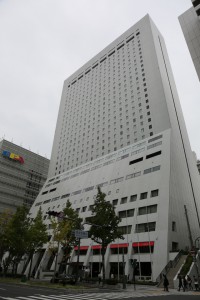 会場はホテル日航大阪〈孔雀の間〉